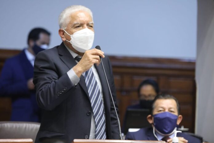 Héctor Acuña Congreso