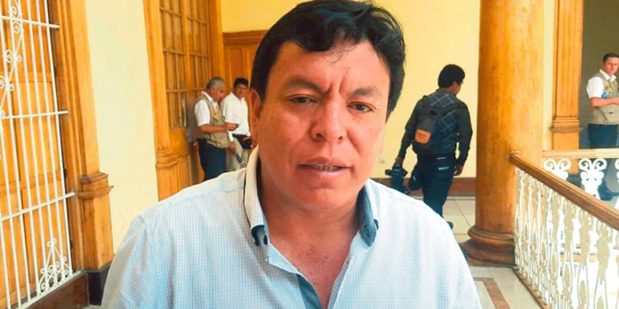 Juan-Gabriel-Alipio-La-Industria