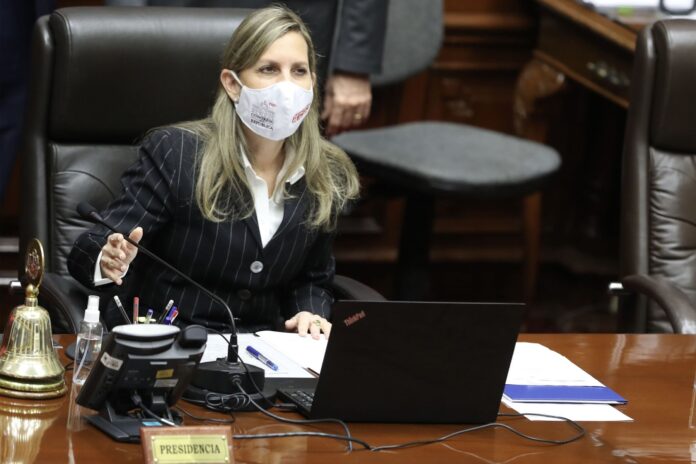 Maria del Carmen Alva