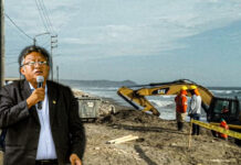 Moradores del sector Taquila declaran persona no grata al congresista Kike Alva