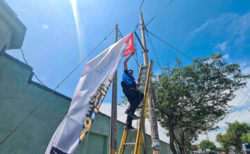 Municipalidad de Trujillo retira publicidad ilegal de postes y calles