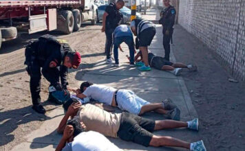 Trujillo: detienen a cuatro sujetos con chalecos de policías, granada y municiones