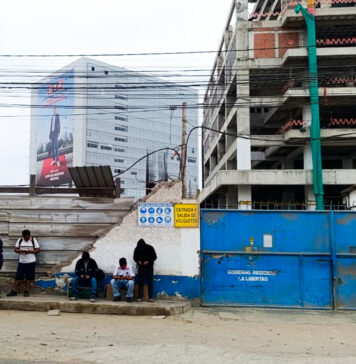Trabajadores de obra de nueva sede del Gore La Libertad paralizan sus labores por falta de pagos de contratista