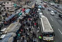 Tras anuncia de paro: Gobierno aprueba subsidio para transportistas del servicio público