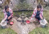 Sitabamba: familias recogen agua turbia de un pozo improvisado para sobrevivir