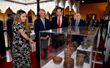 Cancillería entrega 281 bienes culturales repatriados desde EE.UU. a Ministerio de Cultura