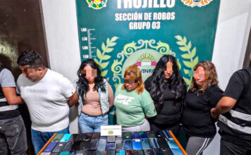 Trujillo: detienen a 5 sujetos acusados de vender celulares robados en centro comercial Albarracín
