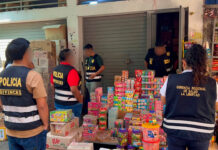 Geresa clausura almacén clandestino e incauta alimentos en mal estado en el mercado La Hermelinda