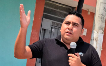 Populista: Junior Aguirre busca votos prometiendo que funcionarios serán de El Porvenir