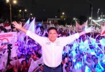 Multitudinario respaldo a Aldo Carlos en lanzamiento de candidatura al GORE La Libertad