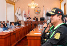 General PNP Ricardo Espinoza planta al Consejo Regional de La Libertad