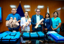 UCV entrega simuladores médicos y equipos digitales al Hospital Regional Docente de Trujillo