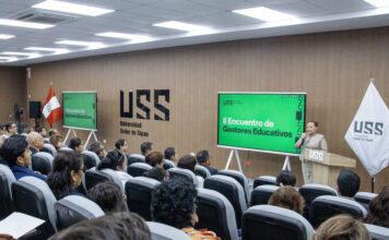 USS reúne a gestores educativos de La Libertad para impulsar la innovación y la inteligencia artificial