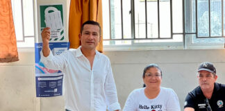 Robert de la Cruz emitió su voto en el colegio San Juan y aseguró que acabará con la mafia de APP
